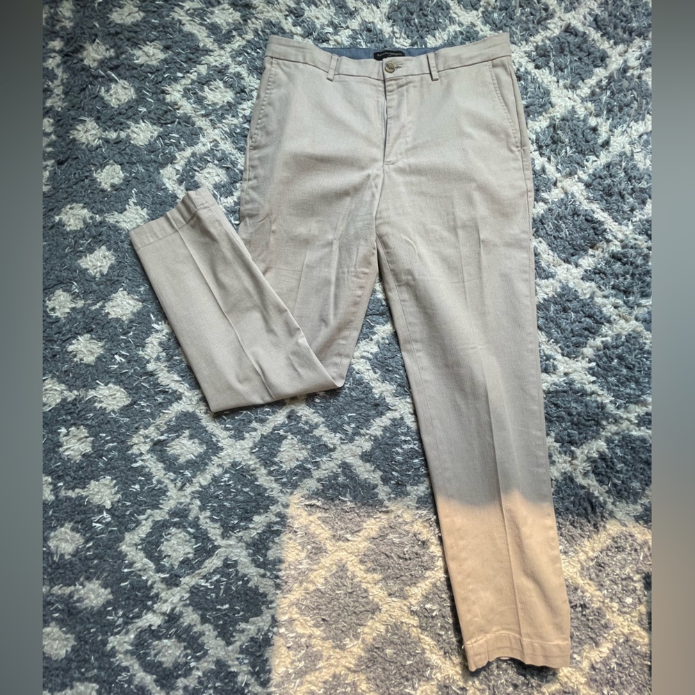 Banana Republic Cream Chino Pants